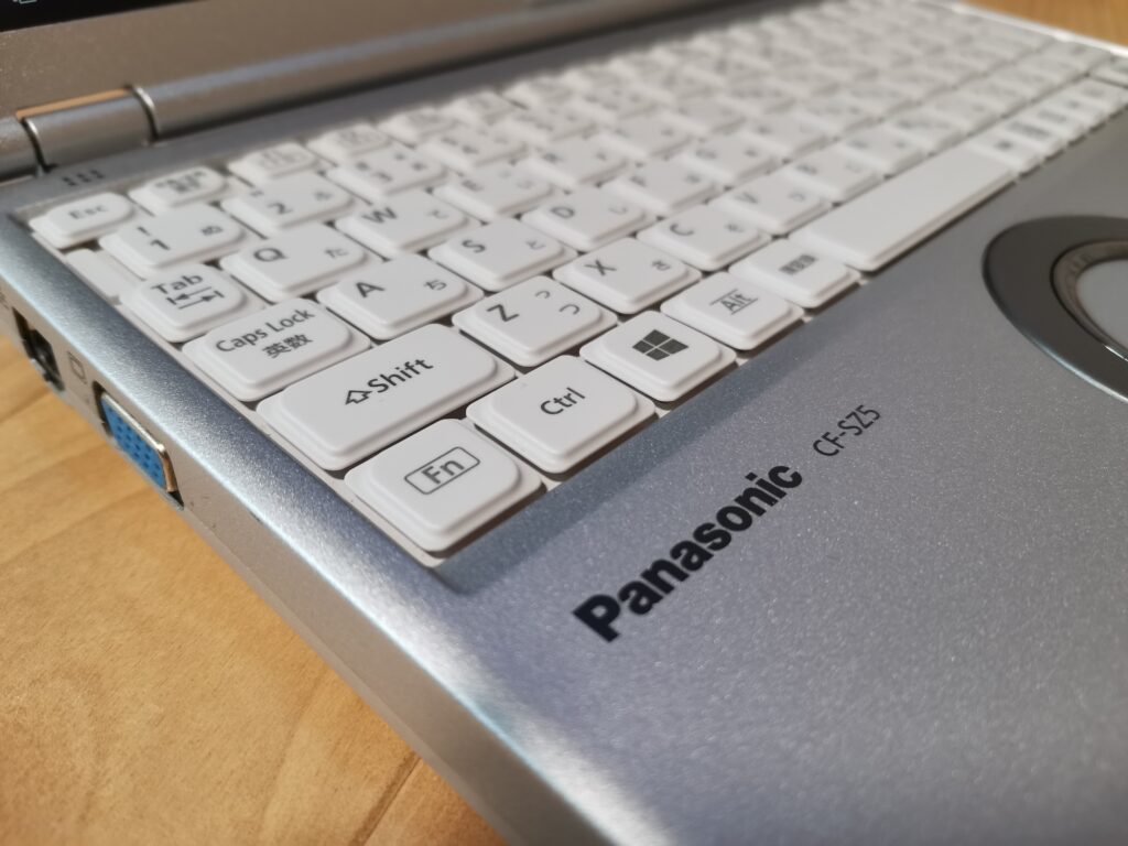 SZ5-259 Panasonic レッツノートSZ5！新品SSD！バッテリー大